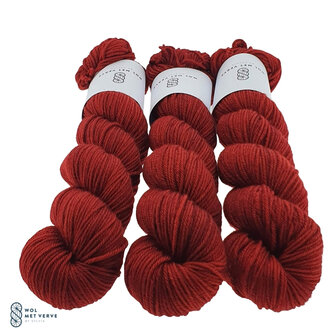 Vigorous DK - Turkey Red 0121