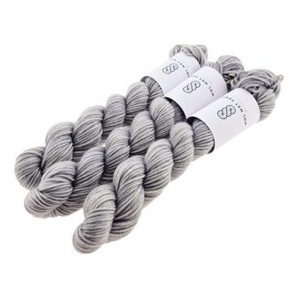 Vigorous DK - Silver 0124